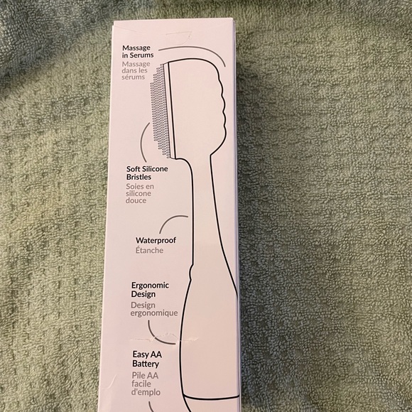 PMD Clean Smart Facial Cleansing Device - Picture 8 of 10